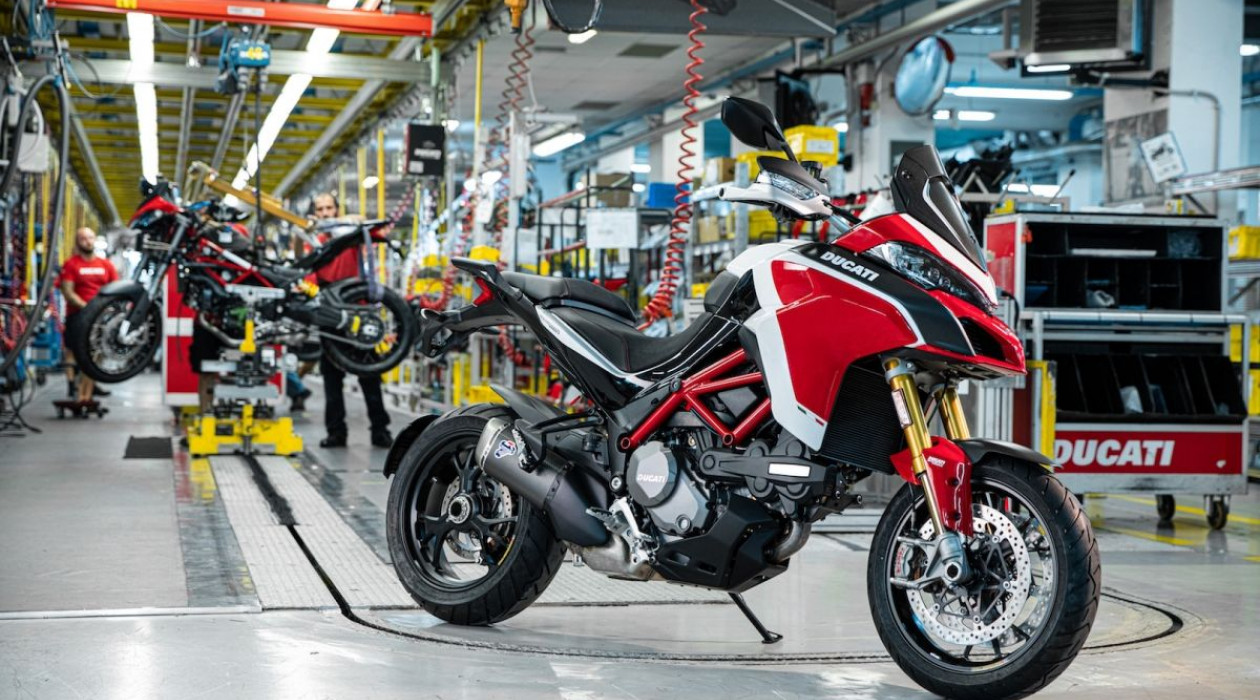 100 000 мотоцикл Multistrada 3