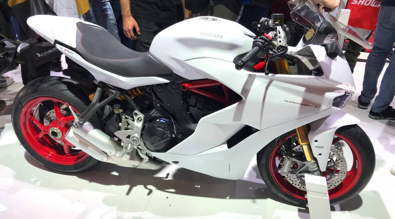 Фото з виставки EICMA 2019 - стенд Ducati 2